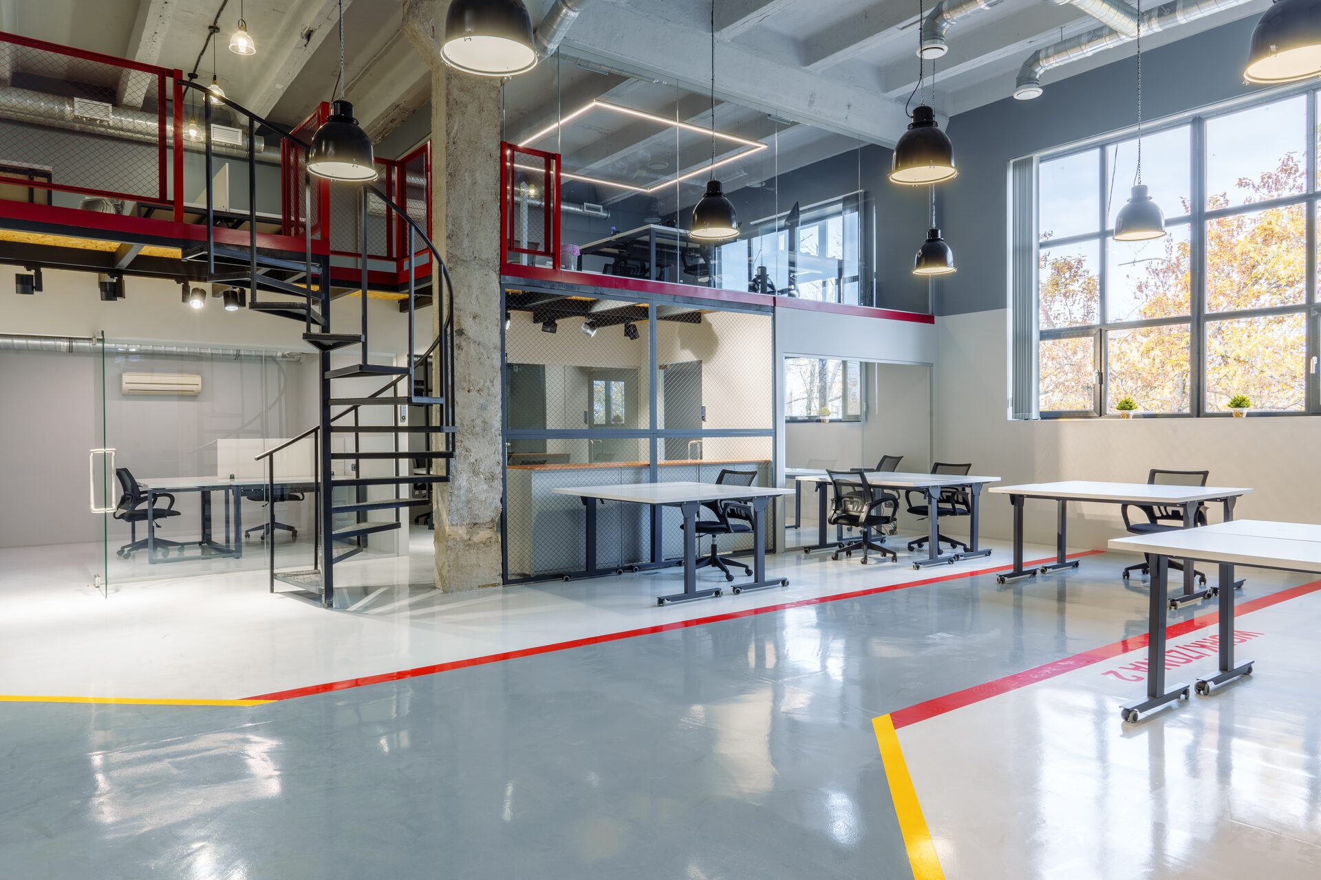 Büro in einem Industriebetrieb – IT-Lösungen von corebit