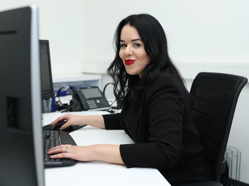 Kontakt - corebit GmbH Mitarbeiterin